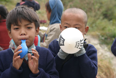 120_C10D2085_Ballonnen.jpg Kinderen met ballonnen
