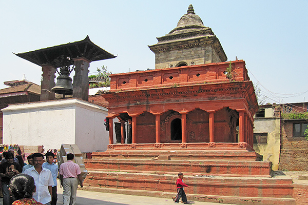 20100404-113228_Anita-1023_Klok-en-Stone-Vishnu.jpg