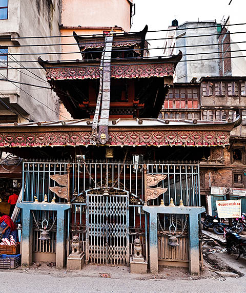 20111011-111520_C5D96_Ugratara-1.jpg