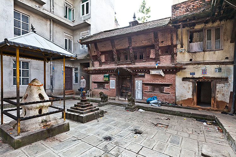 20111018-100714_C5D2_Bhote-bahal.jpg